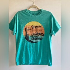 Vintage-look New Mexico Rocky Mountains Graphic T-Shirt - Teal size medium